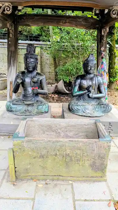 題経寺(柴又帝釈天)の像