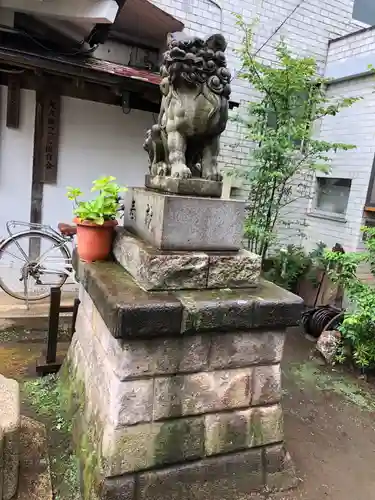 皆中稲荷神社の狛犬