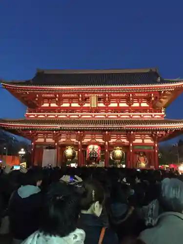 浅草寺の山門・神門