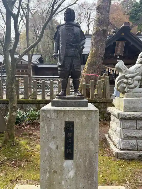 春日山神社の{uncategorized: "未分類", other: "その他", undefined: "問題あり", building: "その他建物", grave: "お墓", sacred_gate: "鳥居", guardian: "狛犬", statue: "像", buddha: "仏像", history: "歴史", nature: "自然", garden: "庭園", animal: "動物", pagoda: "塔", temizu: "手水舎", mountain_gate: "山門・神門", sanctuary: "本殿・本堂", subordinate: "末社・摂社", art: "芸術", scenery: "景色", jizo: "地蔵", ema: "絵馬", goshuin: "御朱印", omikuji: "おみくじ", items: "授与品その他", amulet: "お守り", goshuincho: "御朱印帳", eats: "食事", festival: "お祭り", votive_dance: "神楽", shichigosan: "七五三参", wedding: "結婚式", experience: "体験その他", initially: "初詣", around: "周辺", anti_infection: "感染症対策"}