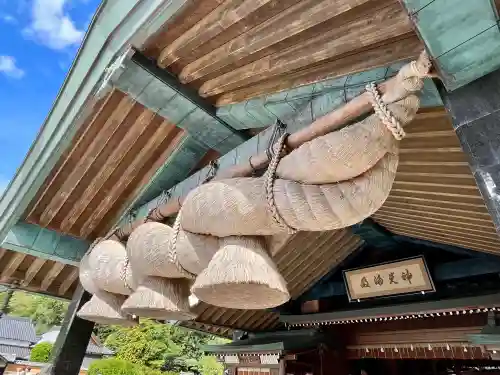 出雲大社の{uncategorized: "未分類", other: "その他", undefined: "問題あり", building: "その他建物", grave: "お墓", sacred_gate: "鳥居", guardian: "狛犬", statue: "像", buddha: "仏像", history: "歴史", nature: "自然", garden: "庭園", animal: "動物", pagoda: "塔", temizu: "手水舎", mountain_gate: "山門・神門", sanctuary: "本殿・本堂", subordinate: "末社・摂社", art: "芸術", scenery: "景色", jizo: "地蔵", ema: "絵馬", goshuin: "御朱印", omikuji: "おみくじ", items: "授与品その他", amulet: "お守り", goshuincho: "御朱印帳", eats: "食事", festival: "お祭り", votive_dance: "神楽", shichigosan: "七五三参", wedding: "結婚式", experience: "体験その他", initially: "初詣", around: "周辺", anti_infection: "感染症対策"}