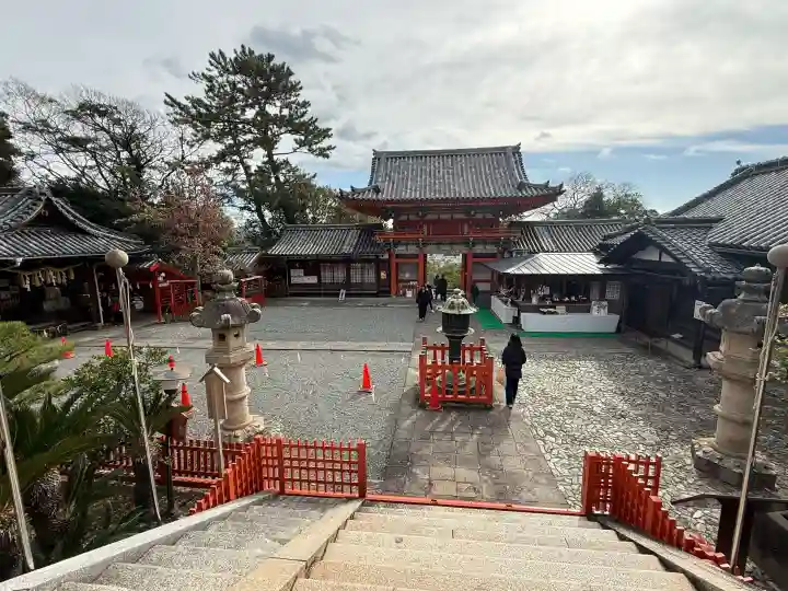 紀州東照宮の{uncategorized: "未分類", other: "その他", undefined: "問題あり", building: "その他建物", grave: "お墓", sacred_gate: "鳥居", guardian: "狛犬", statue: "像", buddha: "仏像", history: "歴史", nature: "自然", garden: "庭園", animal: "動物", pagoda: "塔", temizu: "手水舎", mountain_gate: "山門・神門", sanctuary: "本殿・本堂", subordinate: "末社・摂社", art: "芸術", scenery: "景色", jizo: "地蔵", ema: "絵馬", goshuin: "御朱印", omikuji: "おみくじ", items: "授与品その他", amulet: "お守り", goshuincho: "御朱印帳", eats: "食事", festival: "お祭り", votive_dance: "神楽", shichigosan: "七五三参", wedding: "結婚式", experience: "体験その他", initially: "初詣", around: "周辺", anti_infection: "感染症対策"}