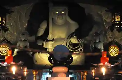 狸谷山不動院の本殿・本堂