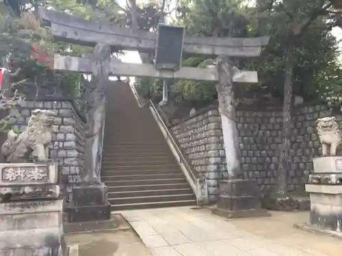 品川神社の鳥居