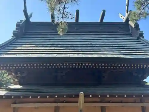 諏訪神社の{uncategorized: "未分類", other: "その他", undefined: "問題あり", building: "その他建物", grave: "お墓", sacred_gate: "鳥居", guardian: "狛犬", statue: "像", buddha: "仏像", history: "歴史", nature: "自然", garden: "庭園", animal: "動物", pagoda: "塔", temizu: "手水舎", mountain_gate: "山門・神門", sanctuary: "本殿・本堂", subordinate: "末社・摂社", art: "芸術", scenery: "景色", jizo: "地蔵", ema: "絵馬", goshuin: "御朱印", omikuji: "おみくじ", items: "授与品その他", amulet: "お守り", goshuincho: "御朱印帳", eats: "食事", festival: "お祭り", votive_dance: "神楽", shichigosan: "七五三参", wedding: "結婚式", experience: "体験その他", initially: "初詣", around: "周辺", anti_infection: "感染症対策"}