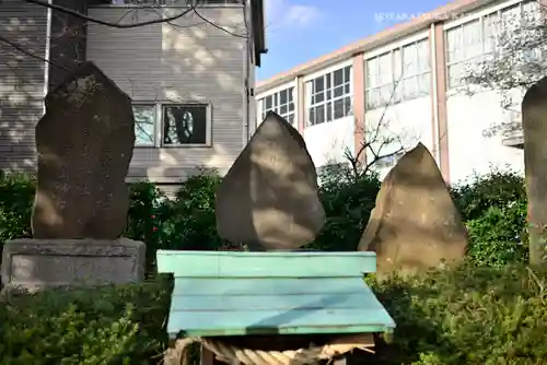 前原御嶽神社の建物その他