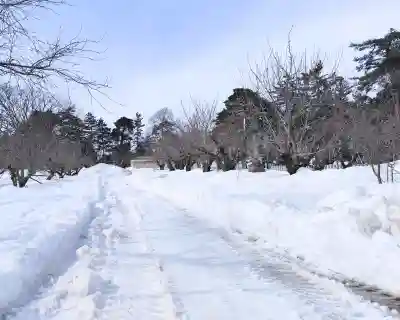 青森縣護國神社の{uncategorized: "未分類", other: "その他", undefined: "問題あり", building: "その他建物", grave: "お墓", sacred_gate: "鳥居", guardian: "狛犬", statue: "像", buddha: "仏像", history: "歴史", nature: "自然", garden: "庭園", animal: "動物", pagoda: "塔", temizu: "手水舎", mountain_gate: "山門・神門", sanctuary: "本殿・本堂", subordinate: "末社・摂社", art: "芸術", scenery: "景色", jizo: "地蔵", ema: "絵馬", goshuin: "御朱印", omikuji: "おみくじ", items: "授与品その他", amulet: "お守り", goshuincho: "御朱印帳", eats: "食事", festival: "お祭り", votive_dance: "神楽", shichigosan: "七五三参", wedding: "結婚式", experience: "体験その他", initially: "初詣", around: "周辺", anti_infection: "感染症対策"}