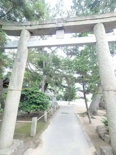 雄郡神社の鳥居