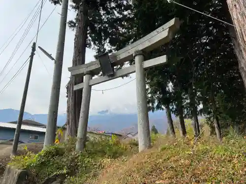 巨麻神社の鳥居