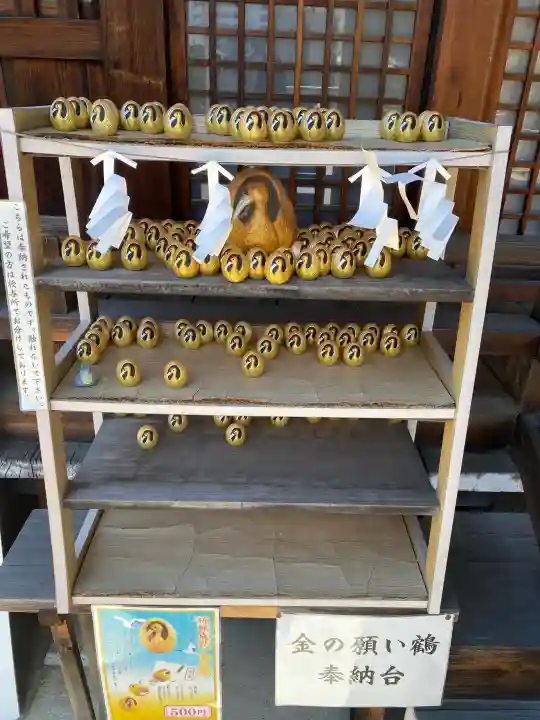 鶴羽根神社の{uncategorized: "未分類", other: "その他", undefined: "問題あり", building: "その他建物", grave: "お墓", sacred_gate: "鳥居", guardian: "狛犬", statue: "像", buddha: "仏像", history: "歴史", nature: "自然", garden: "庭園", animal: "動物", pagoda: "塔", temizu: "手水舎", mountain_gate: "山門・神門", sanctuary: "本殿・本堂", subordinate: "末社・摂社", art: "芸術", scenery: "景色", jizo: "地蔵", ema: "絵馬", goshuin: "御朱印", omikuji: "おみくじ", items: "授与品その他", amulet: "お守り", goshuincho: "御朱印帳", eats: "食事", festival: "お祭り", votive_dance: "神楽", shichigosan: "七五三参", wedding: "結婚式", experience: "体験その他", initially: "初詣", around: "周辺", anti_infection: "感染症対策"}