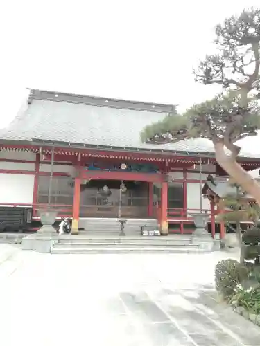 旦照山馬頭院観音寺の本殿