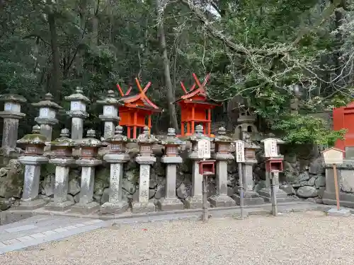 春日大社 若宮（春日若宮）の{uncategorized: "未分類", other: "その他", undefined: "問題あり", building: "その他建物", grave: "お墓", sacred_gate: "鳥居", guardian: "狛犬", statue: "像", buddha: "仏像", history: "歴史", nature: "自然", garden: "庭園", animal: "動物", pagoda: "塔", temizu: "手水舎", mountain_gate: "山門・神門", sanctuary: "本殿・本堂", subordinate: "末社・摂社", art: "芸術", scenery: "景色", jizo: "地蔵", ema: "絵馬", goshuin: "御朱印", omikuji: "おみくじ", items: "授与品その他", amulet: "お守り", goshuincho: "御朱印帳", eats: "食事", festival: "お祭り", votive_dance: "神楽", shichigosan: "七五三参", wedding: "結婚式", experience: "体験その他", initially: "初詣", around: "周辺", anti_infection: "感染症対策"}