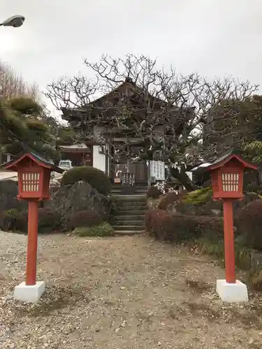 威徳寺の本殿