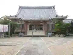 医王寺の本殿