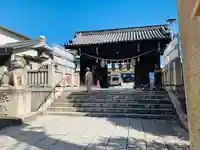 岡山神社の山門・神門