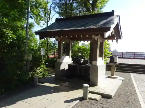 多摩川浅間神社の手水舎