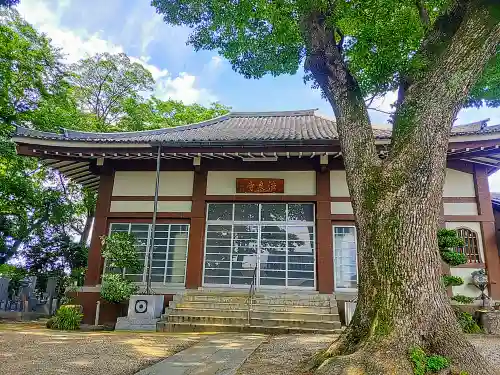法泉寺の本殿・本堂