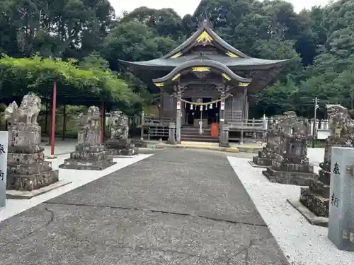 西八幡宮の本殿