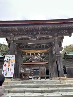 氣多大社の{uncategorized: "未分類", other: "その他", undefined: "問題あり", building: "その他建物", grave: "お墓", sacred_gate: "鳥居", guardian: "狛犬", statue: "像", buddha: "仏像", history: "歴史", nature: "自然", garden: "庭園", animal: "動物", pagoda: "塔", temizu: "手水舎", mountain_gate: "山門・神門", sanctuary: "本殿・本堂", subordinate: "末社・摂社", art: "芸術", scenery: "景色", jizo: "地蔵", ema: "絵馬", goshuin: "御朱印", omikuji: "おみくじ", items: "授与品その他", amulet: "お守り", goshuincho: "御朱印帳", eats: "食事", festival: "お祭り", votive_dance: "神楽", shichigosan: "七五三参", wedding: "結婚式", experience: "体験その他", initially: "初詣", around: "周辺", anti_infection: "感染症対策"}