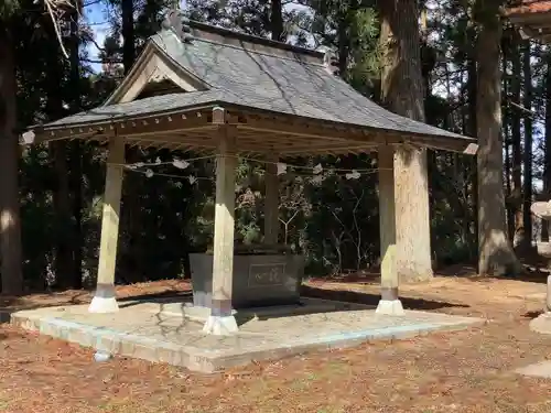 八幡神社(鹿折)の手水舎