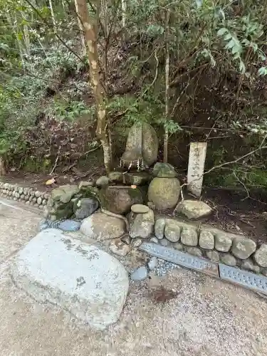 玉作湯神社の{uncategorized: "未分類", other: "その他", undefined: "問題あり", building: "その他建物", grave: "お墓", sacred_gate: "鳥居", guardian: "狛犬", statue: "像", buddha: "仏像", history: "歴史", nature: "自然", garden: "庭園", animal: "動物", pagoda: "塔", temizu: "手水舎", mountain_gate: "山門・神門", sanctuary: "本殿・本堂", subordinate: "末社・摂社", art: "芸術", scenery: "景色", jizo: "地蔵", ema: "絵馬", goshuin: "御朱印", omikuji: "おみくじ", items: "授与品その他", amulet: "お守り", goshuincho: "御朱印帳", eats: "食事", festival: "お祭り", votive_dance: "神楽", shichigosan: "七五三参", wedding: "結婚式", experience: "体験その他", initially: "初詣", around: "周辺", anti_infection: "感染症対策"}