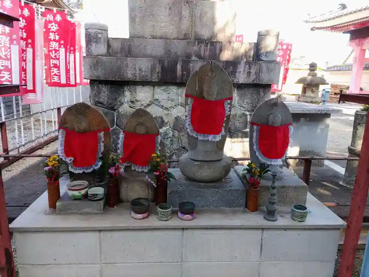 安祥毘沙門天(極楽寺)の地蔵