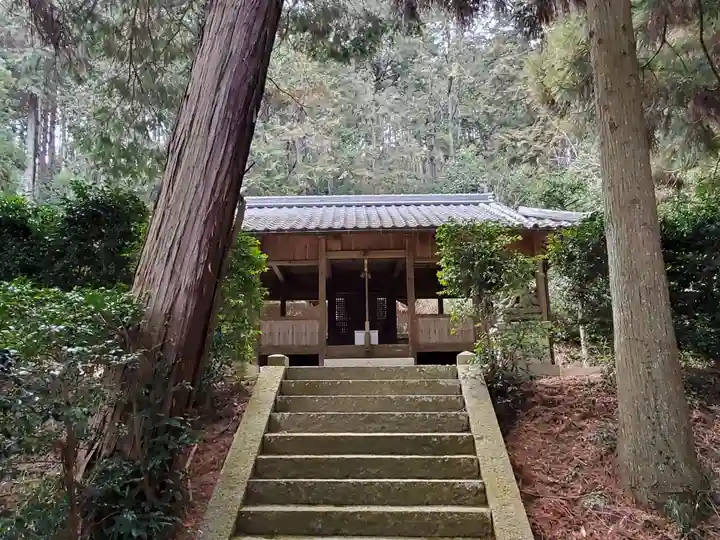 八幡神社の本殿・本堂