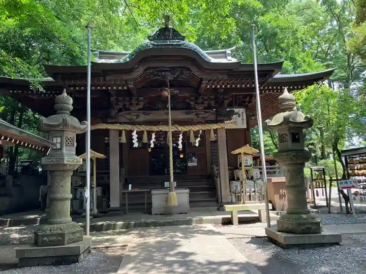 座間神社の本殿・本堂