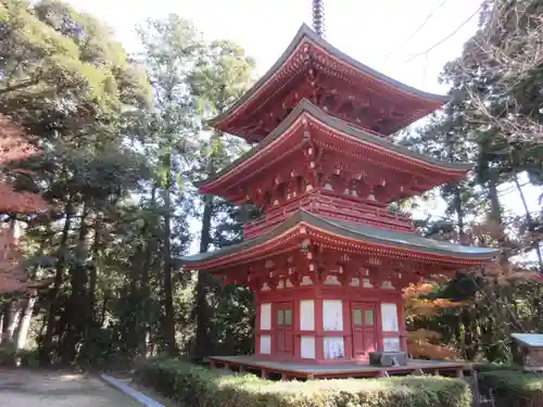 目の霊山　油山寺の塔