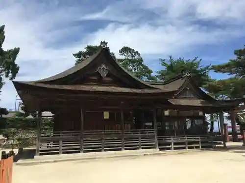 白鬚神社の本殿