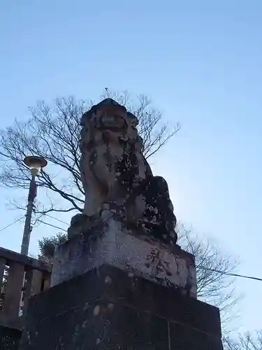諏訪神社の狛犬