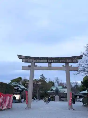 豊國神社の{uncategorized: "未分類", other: "その他", undefined: "問題あり", building: "その他建物", grave: "お墓", sacred_gate: "鳥居", guardian: "狛犬", statue: "像", buddha: "仏像", history: "歴史", nature: "自然", garden: "庭園", animal: "動物", pagoda: "塔", temizu: "手水舎", mountain_gate: "山門・神門", sanctuary: "本殿・本堂", subordinate: "末社・摂社", art: "芸術", scenery: "景色", jizo: "地蔵", ema: "絵馬", goshuin: "御朱印", omikuji: "おみくじ", items: "授与品その他", amulet: "お守り", goshuincho: "御朱印帳", eats: "食事", festival: "お祭り", votive_dance: "神楽", shichigosan: "七五三参", wedding: "結婚式", experience: "体験その他", initially: "初詣", around: "周辺", anti_infection: "感染症対策"}