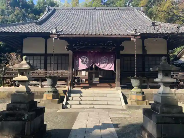 天台宗 長窪山 正覚寺の本殿・本堂