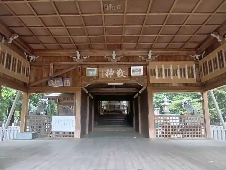 多賀神社の{uncategorized: "未分類", other: "その他", undefined: "問題あり", building: "その他建物", grave: "お墓", sacred_gate: "鳥居", guardian: "狛犬", statue: "像", buddha: "仏像", history: "歴史", nature: "自然", garden: "庭園", animal: "動物", pagoda: "塔", temizu: "手水舎", mountain_gate: "山門・神門", sanctuary: "本殿・本堂", subordinate: "末社・摂社", art: "芸術", scenery: "景色", jizo: "地蔵", ema: "絵馬", goshuin: "御朱印", omikuji: "おみくじ", items: "授与品その他", amulet: "お守り", goshuincho: "御朱印帳", eats: "食事", festival: "お祭り", votive_dance: "神楽", shichigosan: "七五三参", wedding: "結婚式", experience: "体験その他", initially: "初詣", around: "周辺", anti_infection: "感染症対策"}