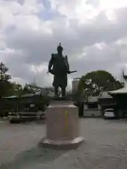 豊國神社の像