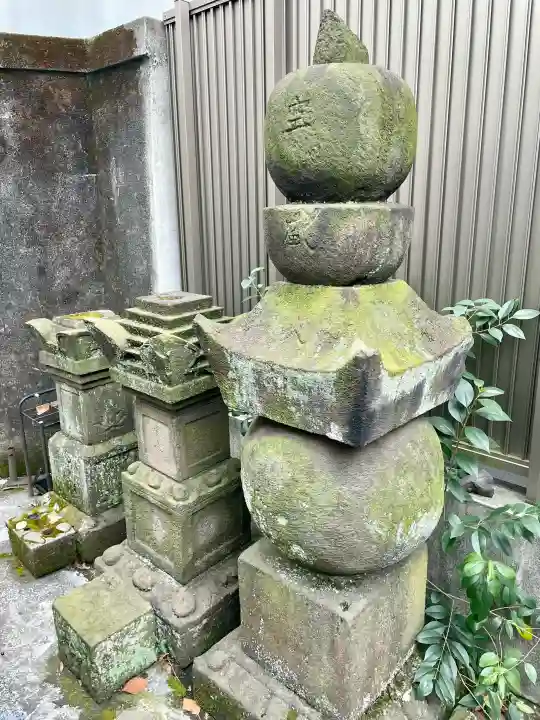 花岳院の{uncategorized: "未分類", other: "その他", undefined: "問題あり", building: "その他建物", grave: "お墓", sacred_gate: "鳥居", guardian: "狛犬", statue: "像", buddha: "仏像", history: "歴史", nature: "自然", garden: "庭園", animal: "動物", pagoda: "塔", temizu: "手水舎", mountain_gate: "山門・神門", sanctuary: "本殿・本堂", subordinate: "末社・摂社", art: "芸術", scenery: "景色", jizo: "地蔵", ema: "絵馬", goshuin: "御朱印", omikuji: "おみくじ", items: "授与品その他", amulet: "お守り", goshuincho: "御朱印帳", eats: "食事", festival: "お祭り", votive_dance: "神楽", shichigosan: "七五三参", wedding: "結婚式", experience: "体験その他", initially: "初詣", around: "周辺", anti_infection: "感染症対策"}