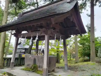 諏訪大社上社前宮の手水舎