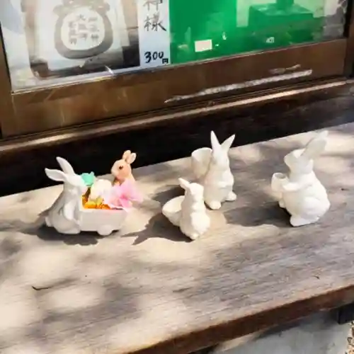 彌彦神社　(伊夜日子神社)の像