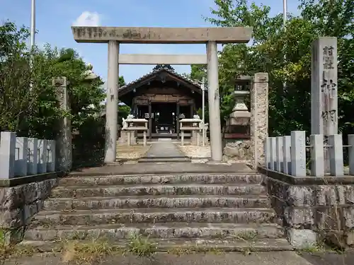 神明社の鳥居