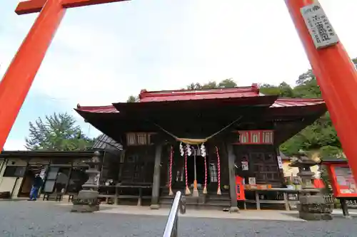 高屋敷稲荷神社の本殿