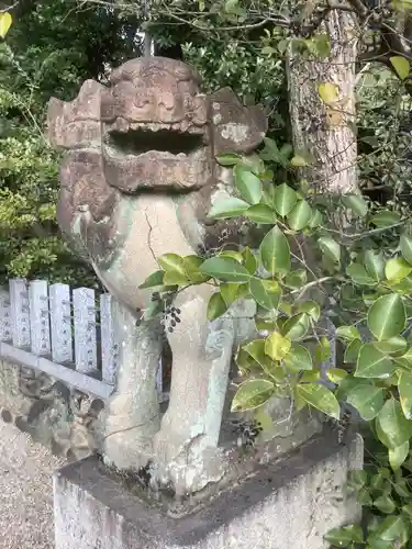 御器所八幡宮の狛犬