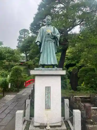 高幡不動尊　金剛寺の像