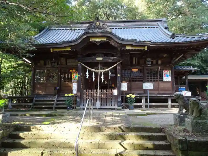 雄琴神社の本殿・本堂