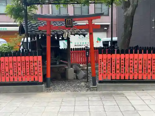 藤之宮　春日神社（野田の藤跡）の{uncategorized: "未分類", other: "その他", undefined: "問題あり", building: "その他建物", grave: "お墓", sacred_gate: "鳥居", guardian: "狛犬", statue: "像", buddha: "仏像", history: "歴史", nature: "自然", garden: "庭園", animal: "動物", pagoda: "塔", temizu: "手水舎", mountain_gate: "山門・神門", sanctuary: "本殿・本堂", subordinate: "末社・摂社", art: "芸術", scenery: "景色", jizo: "地蔵", ema: "絵馬", goshuin: "御朱印", omikuji: "おみくじ", items: "授与品その他", amulet: "お守り", goshuincho: "御朱印帳", eats: "食事", festival: "お祭り", votive_dance: "神楽", shichigosan: "七五三参", wedding: "結婚式", experience: "体験その他", initially: "初詣", around: "周辺", anti_infection: "感染症対策"}