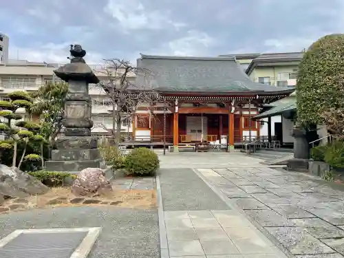 東覺寺の{uncategorized: "未分類", other: "その他", undefined: "問題あり", building: "その他建物", grave: "お墓", sacred_gate: "鳥居", guardian: "狛犬", statue: "像", buddha: "仏像", history: "歴史", nature: "自然", garden: "庭園", animal: "動物", pagoda: "塔", temizu: "手水舎", mountain_gate: "山門・神門", sanctuary: "本殿・本堂", subordinate: "末社・摂社", art: "芸術", scenery: "景色", jizo: "地蔵", ema: "絵馬", goshuin: "御朱印", omikuji: "おみくじ", items: "授与品その他", amulet: "お守り", goshuincho: "御朱印帳", eats: "食事", festival: "お祭り", votive_dance: "神楽", shichigosan: "七五三参", wedding: "結婚式", experience: "体験その他", initially: "初詣", around: "周辺", anti_infection: "感染症対策"}