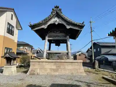 深光寺の{uncategorized: "未分類", other: "その他", undefined: "問題あり", building: "その他建物", grave: "お墓", sacred_gate: "鳥居", guardian: "狛犬", statue: "像", buddha: "仏像", history: "歴史", nature: "自然", garden: "庭園", animal: "動物", pagoda: "塔", temizu: "手水舎", mountain_gate: "山門・神門", sanctuary: "本殿・本堂", subordinate: "末社・摂社", art: "芸術", scenery: "景色", jizo: "地蔵", ema: "絵馬", goshuin: "御朱印", omikuji: "おみくじ", items: "授与品その他", amulet: "お守り", goshuincho: "御朱印帳", eats: "食事", festival: "お祭り", votive_dance: "神楽", shichigosan: "七五三参", wedding: "結婚式", experience: "体験その他", initially: "初詣", around: "周辺", anti_infection: "感染症対策"}