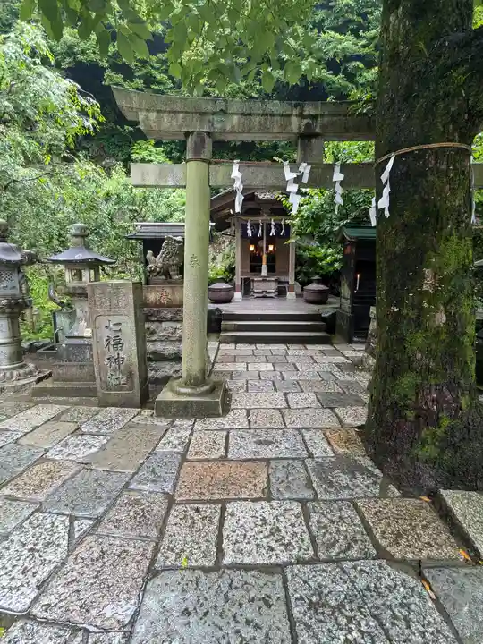 銭洗弁財天宇賀福神社(神奈川県)