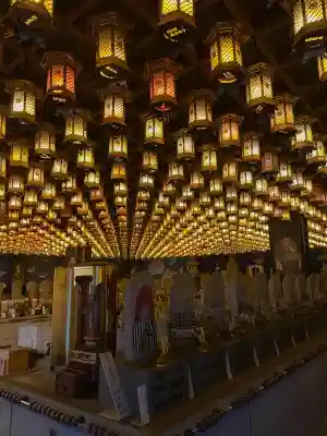 大聖院の{uncategorized: "未分類", other: "その他", undefined: "問題あり", building: "その他建物", grave: "お墓", sacred_gate: "鳥居", guardian: "狛犬", statue: "像", buddha: "仏像", history: "歴史", nature: "自然", garden: "庭園", animal: "動物", pagoda: "塔", temizu: "手水舎", mountain_gate: "山門・神門", sanctuary: "本殿・本堂", subordinate: "末社・摂社", art: "芸術", scenery: "景色", jizo: "地蔵", ema: "絵馬", goshuin: "御朱印", omikuji: "おみくじ", items: "授与品その他", amulet: "お守り", goshuincho: "御朱印帳", eats: "食事", festival: "お祭り", votive_dance: "神楽", shichigosan: "七五三参", wedding: "結婚式", experience: "体験その他", initially: "初詣", around: "周辺", anti_infection: "感染症対策"}