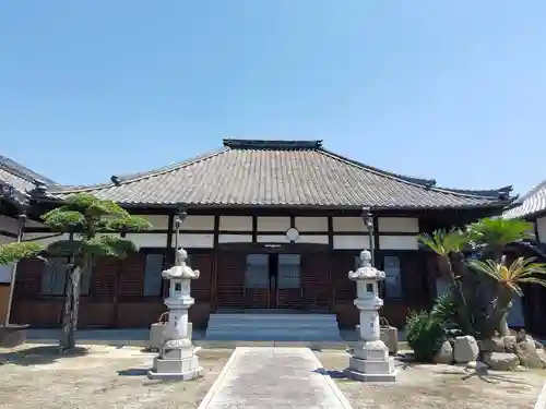 極楽寺の本殿・本堂