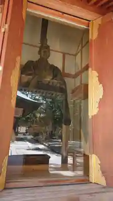 筥崎宮の像